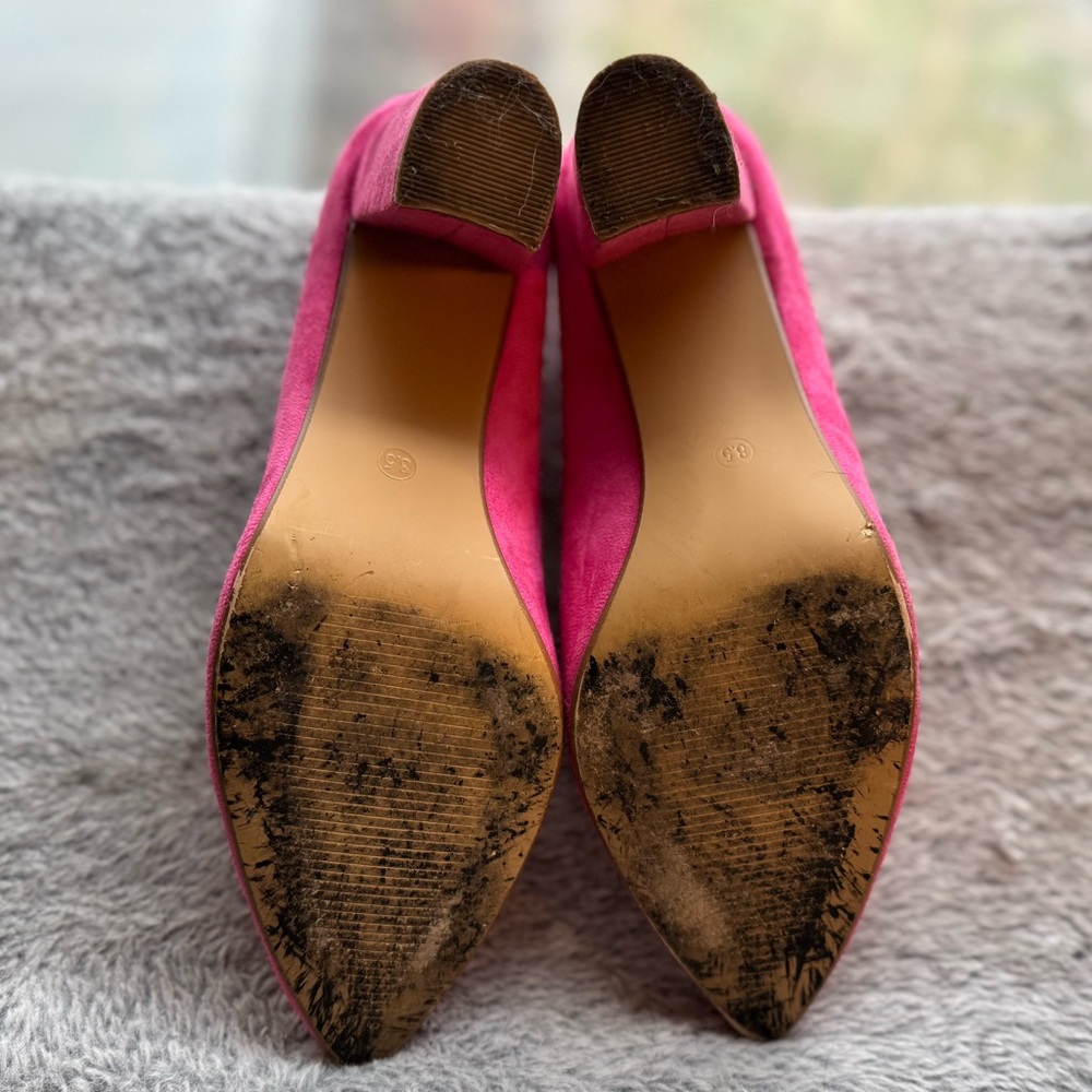 IDIFU Raspberry Pink Pointed-Toe Pumps - Picture 7 of 9